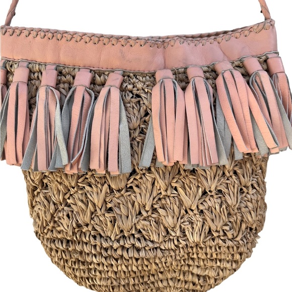 CLEOBELLA RAFIA & LEATHER FRINGE CROSSBODY SHOULDER BAG Pink - Picture 3 of 11